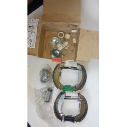 Kit de freins à tambour pour Renault 19 - OEK204